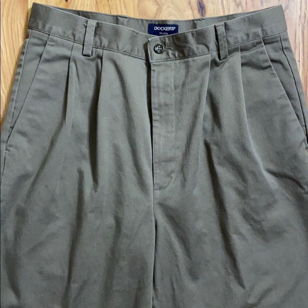 Men’s Dockers Khakis - Picture 2 of 5
